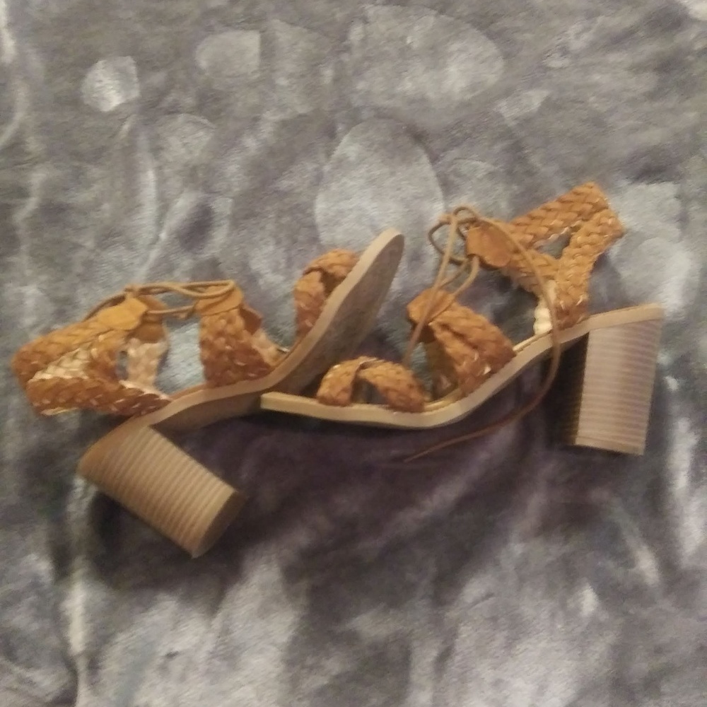 Esprit Brown lace up Sandal Size 7.5